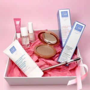 cosmétiques haute tolérance spécialisés pour les personnes fragilisées pendant le cancer, vernis au silicium pour la protection des ongles et maquillage pour les yeux
